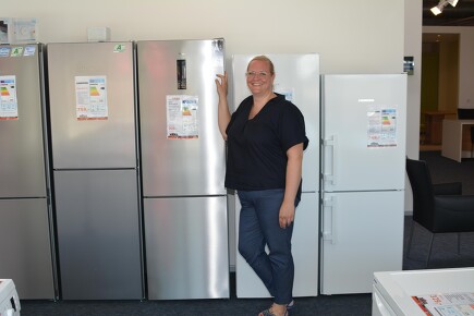 Fachberatung Elektrogroß und- Einbaugeräte
Spezialkenntnisse Elektrogerätenachrüstung sowie Küchenmodernisierung Friderike Nack Fachberatung Elektrogroß und- Einbaugeräte
Spezialkenntnisse Elektrogerätenachrüstung sowie Küchenmodernisierung Friderike Nack